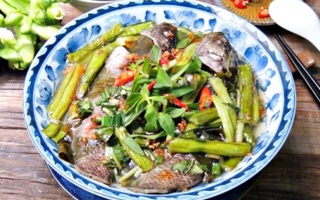 Sopa agria de pescado