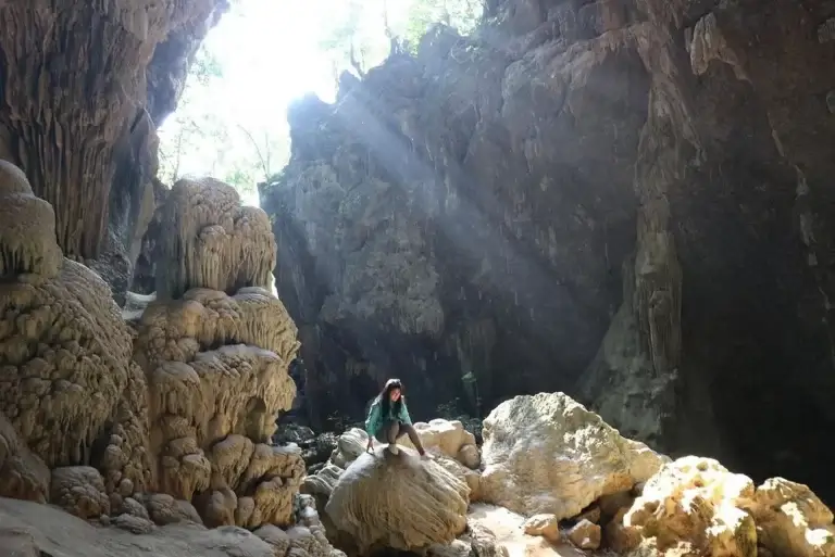 Cueva Chieu