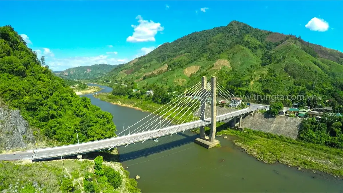 Puente Dakrong