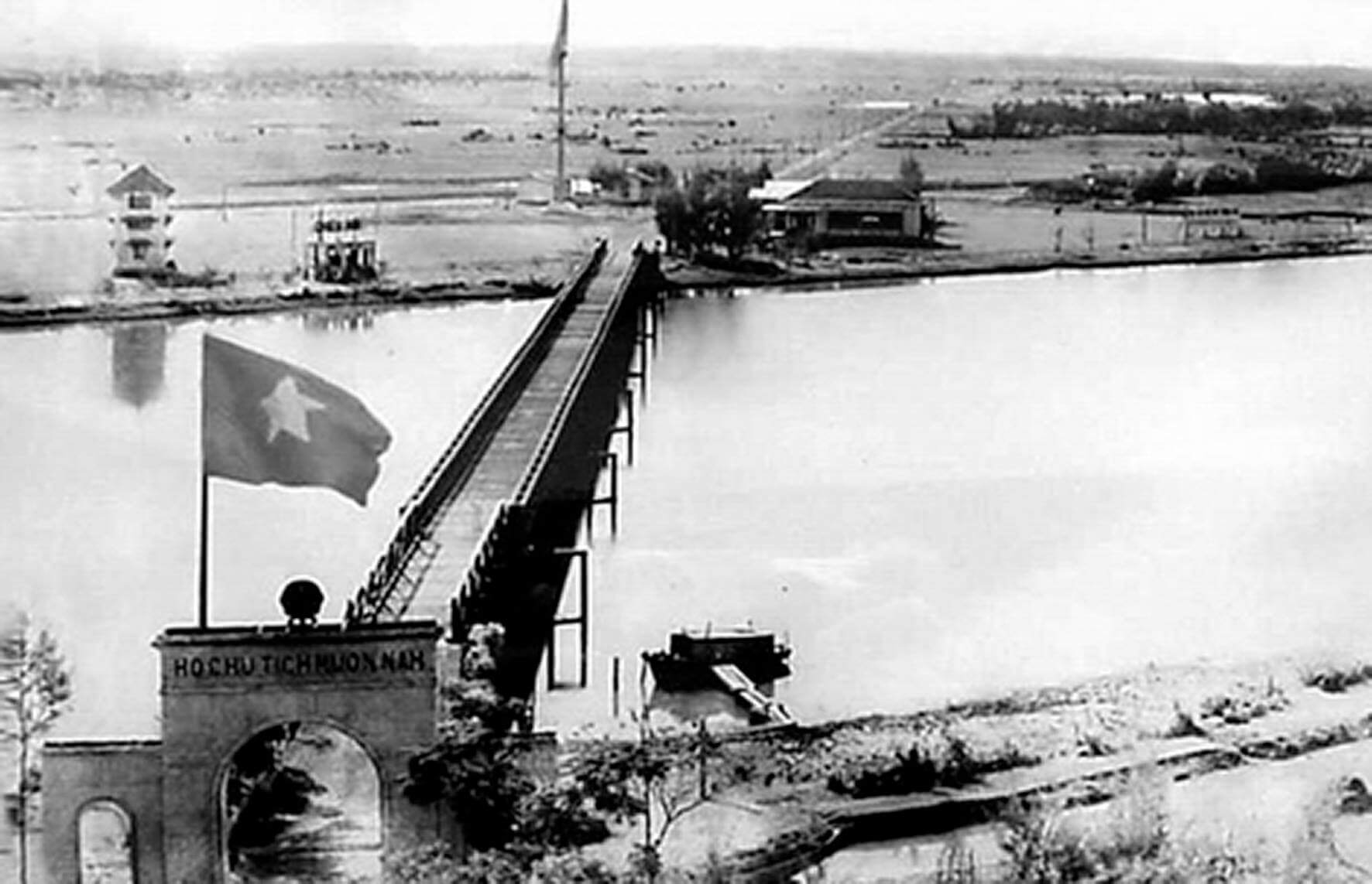 Puente Hien Luong Rio Ben Hai