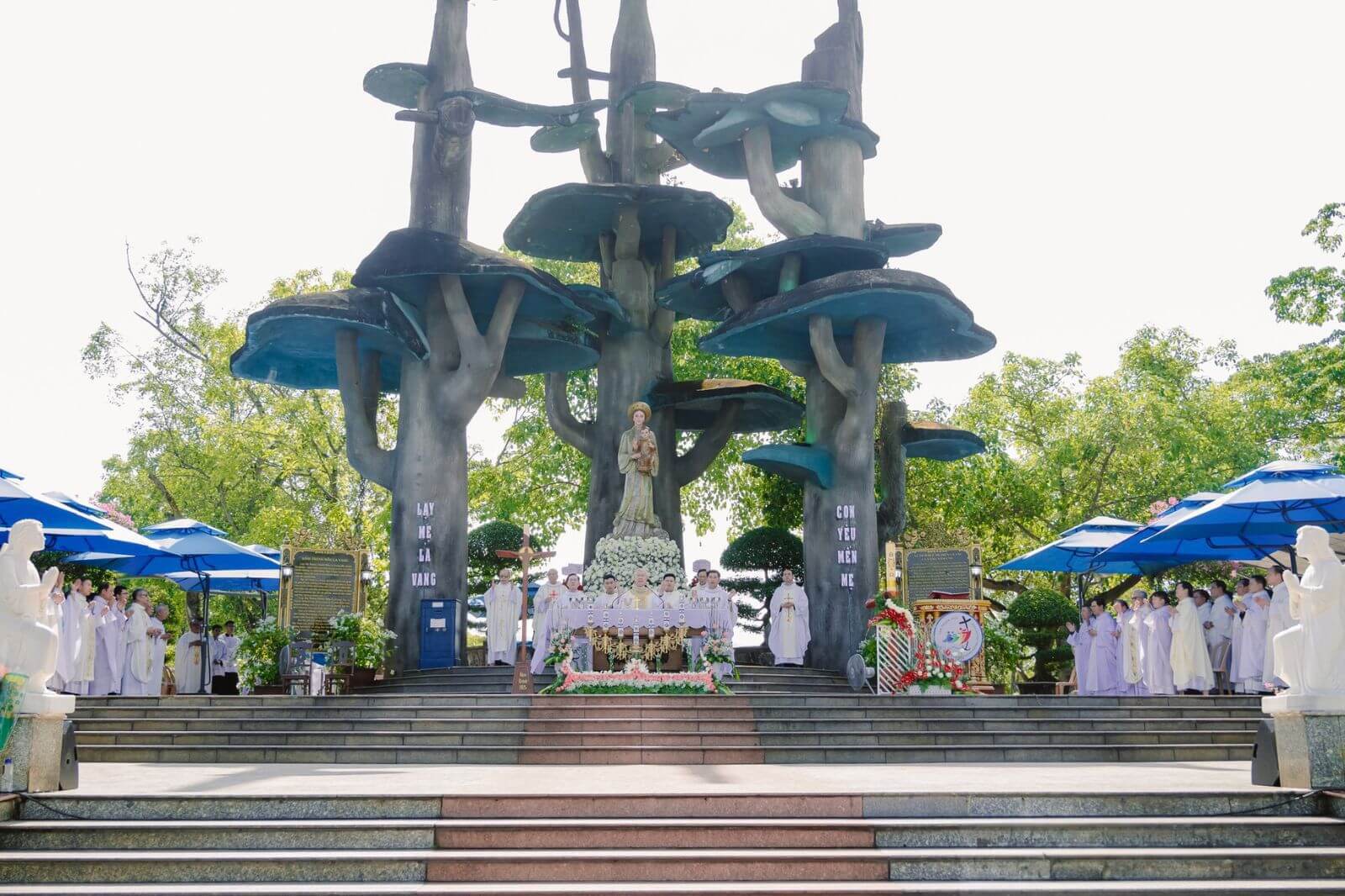 Santuario de La Vang